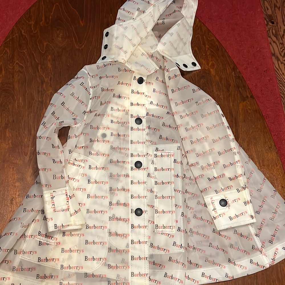 Burberry kids rain coat 4y worn only a couple times